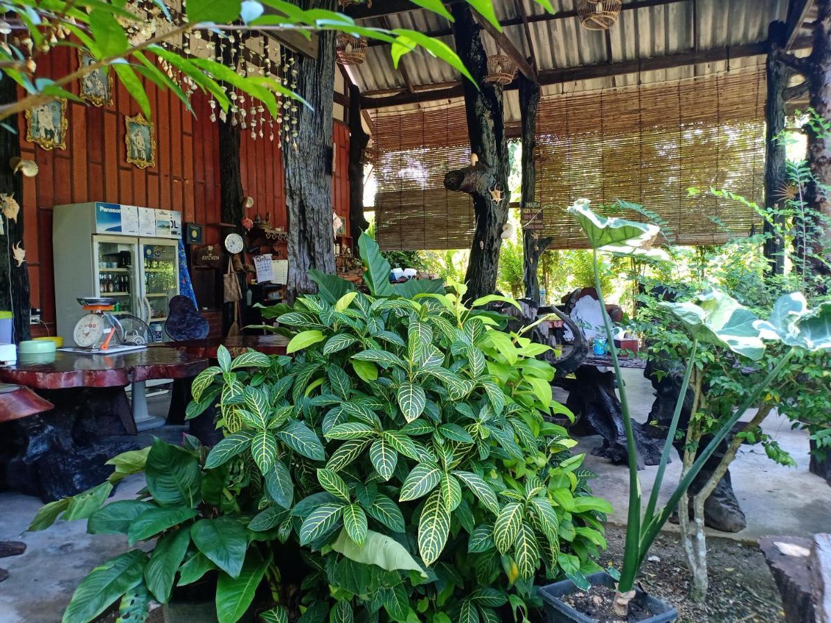Friendly Koh Jum Hotel Exterior photo
