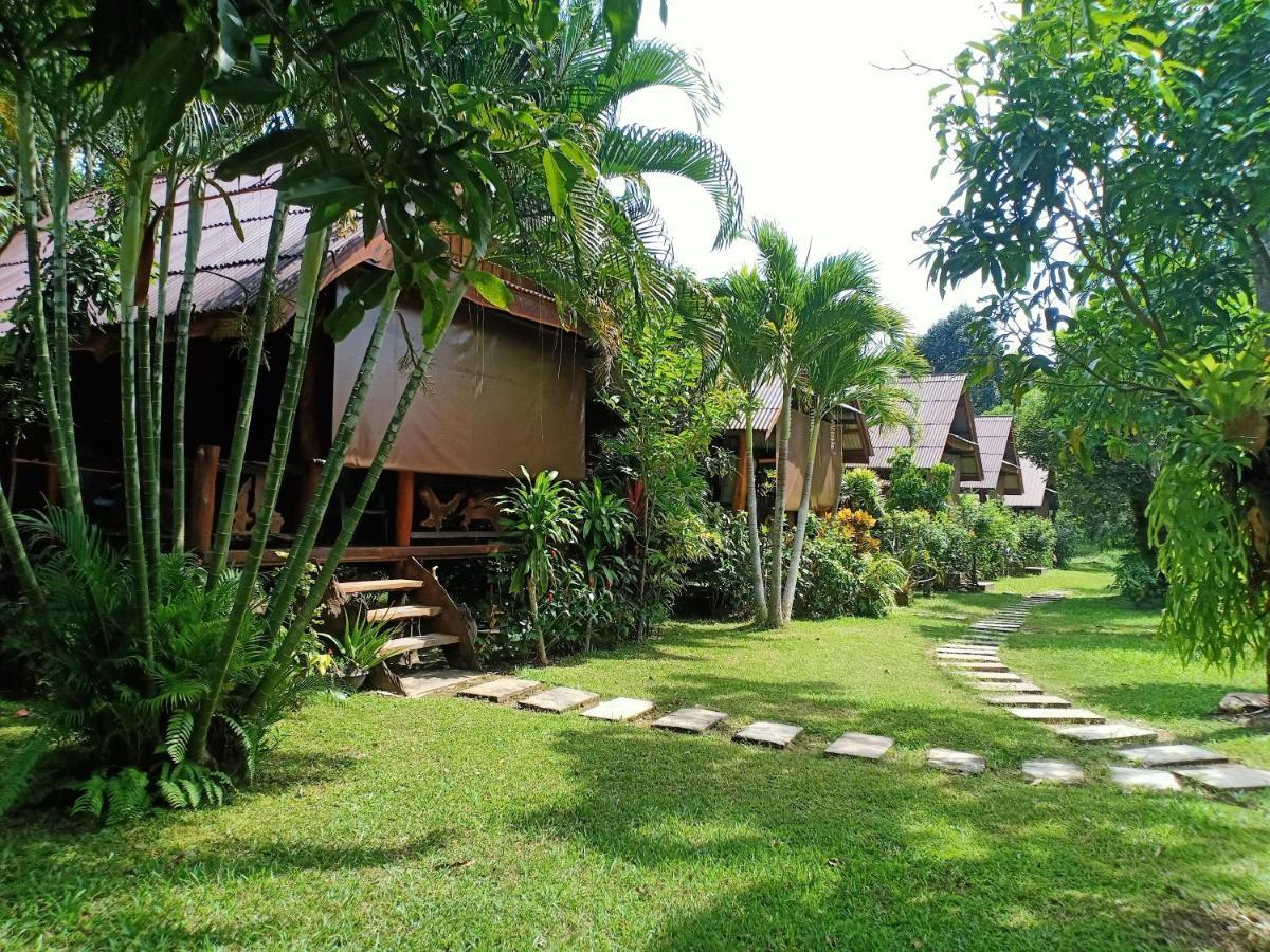 Friendly Koh Jum Hotel Exterior photo