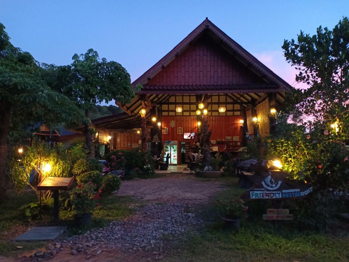 Friendly Koh Jum Hotel Exterior photo